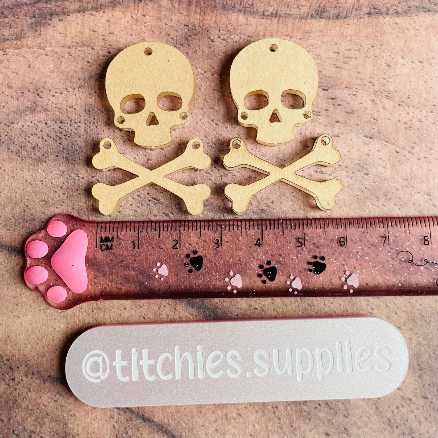 Skull and Crossbones Danglies Earring Mould