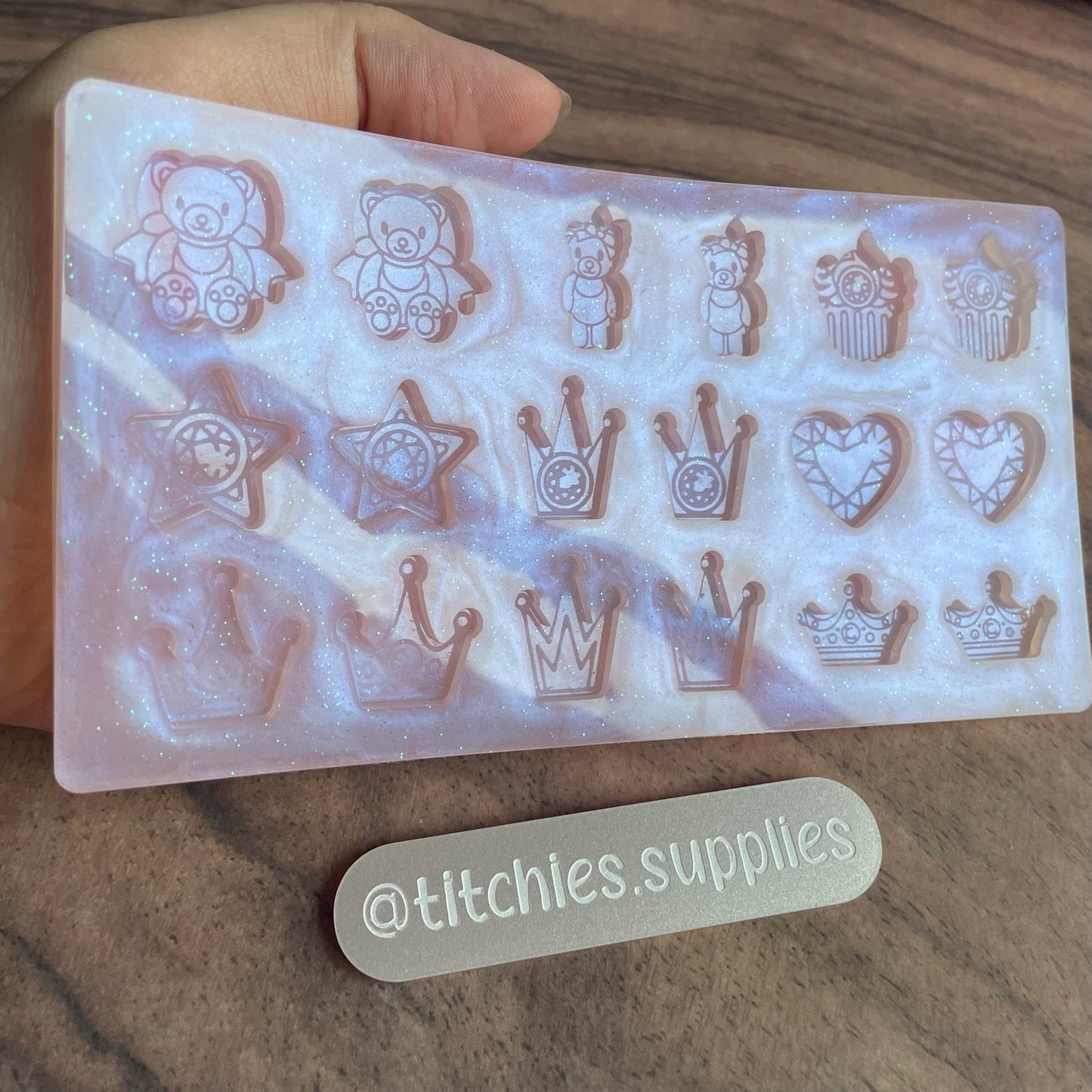 Princess Crowns and Teddies Stud Palette Mould