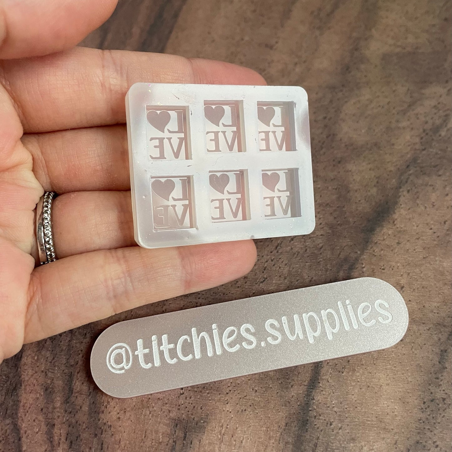 Set of 6 x 1cm Studs/Shaker Fillers Mould - Love Square
