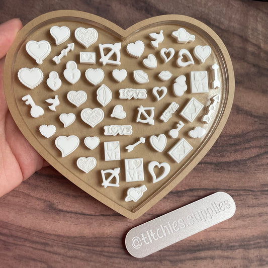 Lovey Dovey Heart Stud Palette Mould