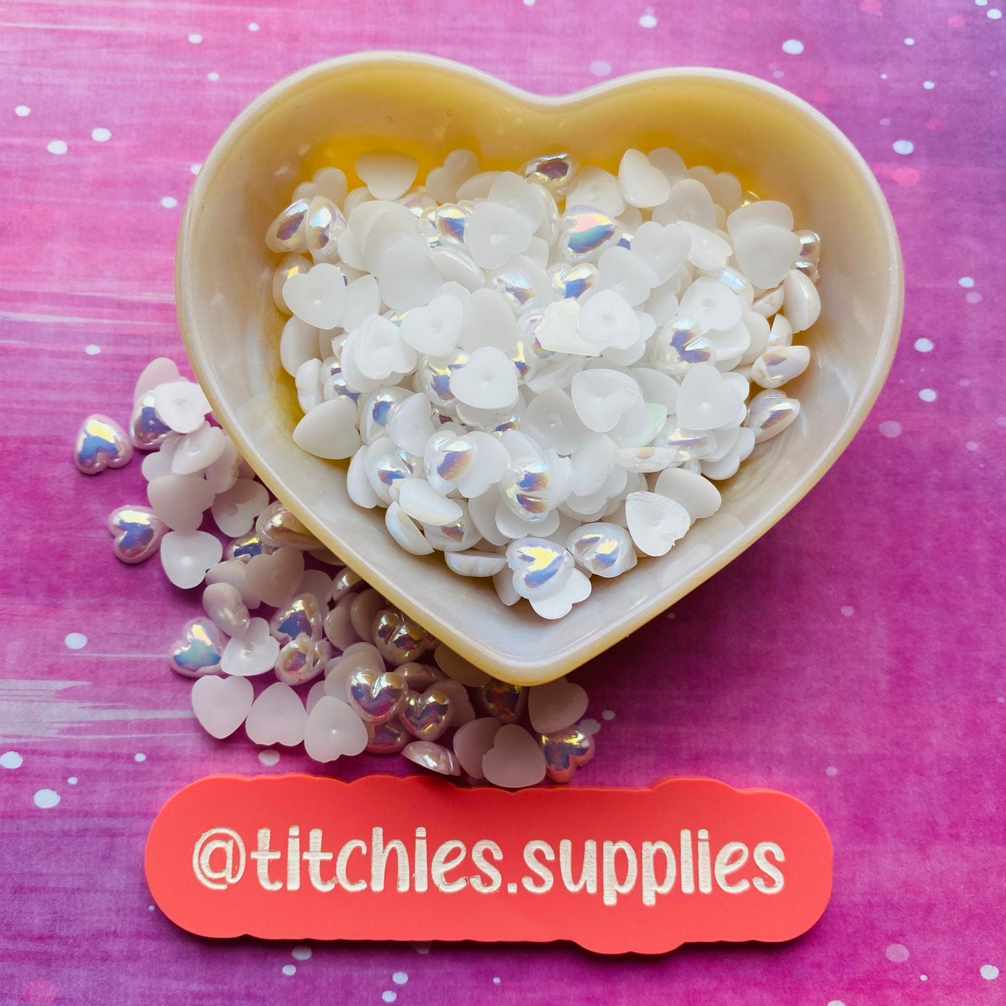 Resin Cabochon - 8mm Hearts - White