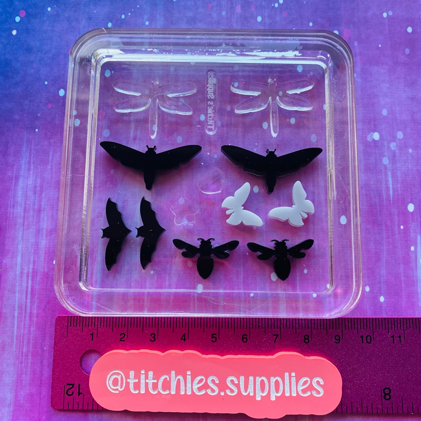 All The Flying Things Bugs Stud Palette Mould